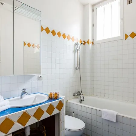 Apartment Veeve - Contemporary By The Louvre